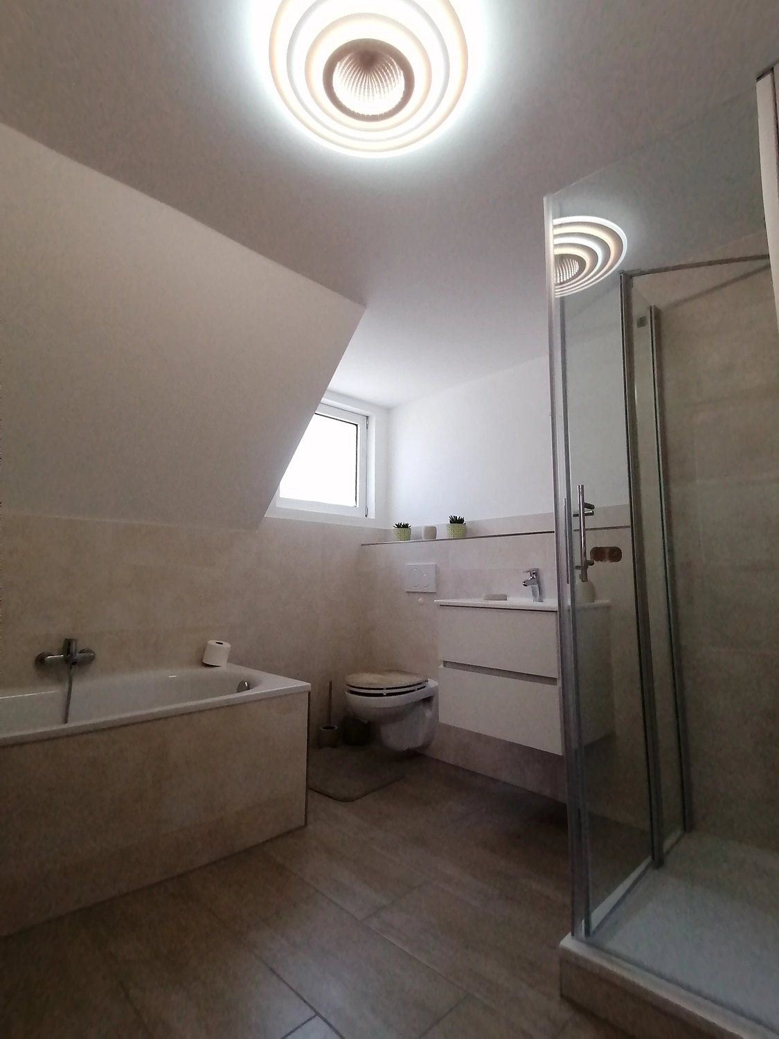 D.Förster - Renovierung - Fertiggestelltes Badezimmer