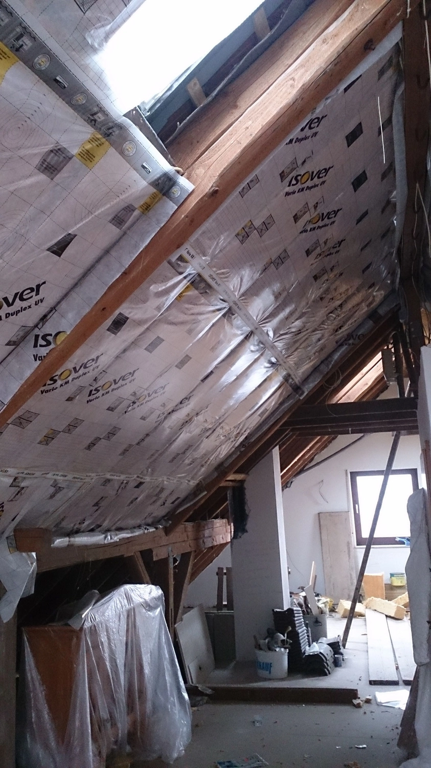 D.Förster - Innenarchitektur - Dachschräge mit Dampfbremse als vorbereitender Aufbau für den weiteren Trockenbau.